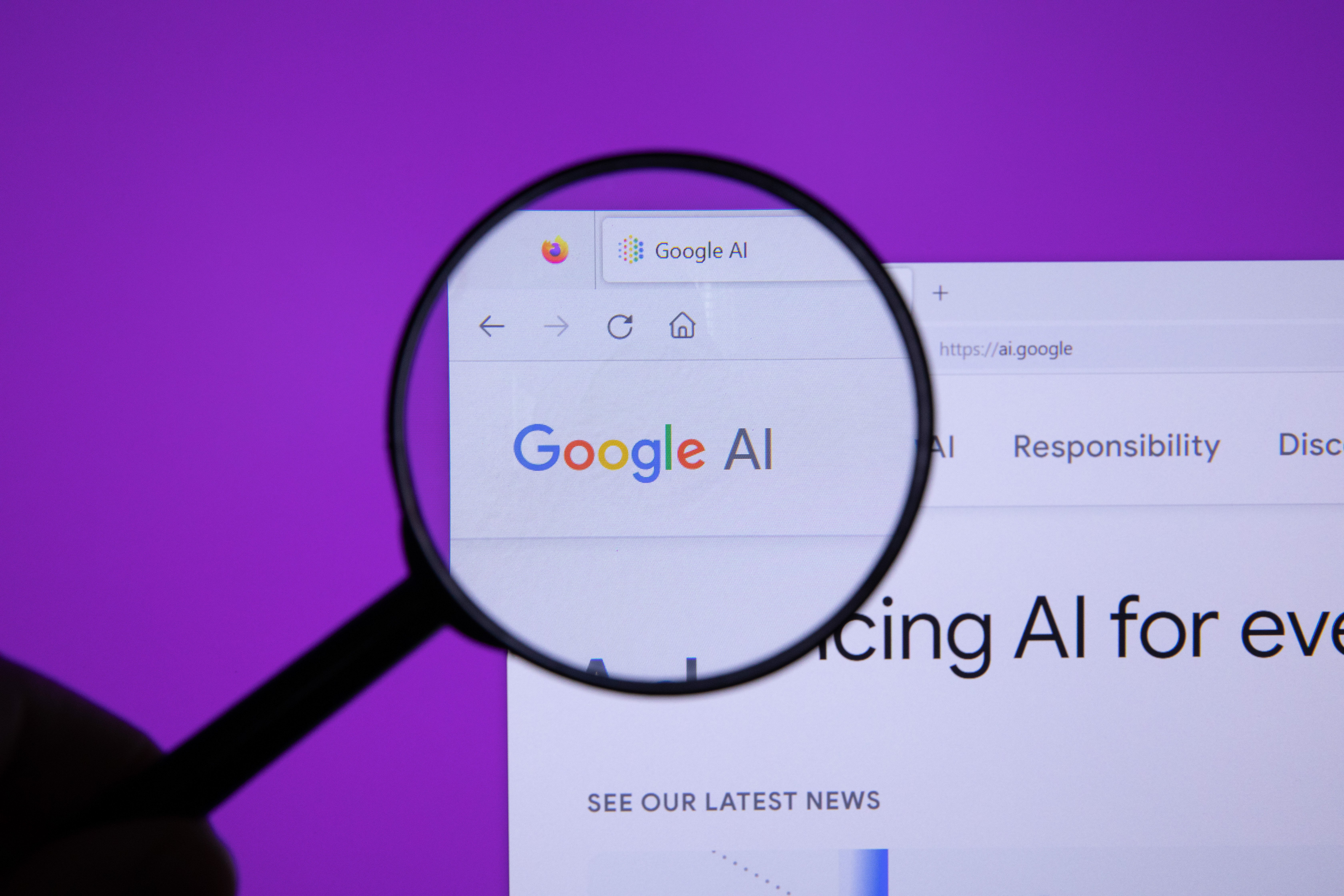 Google_AI_with_magnifying_glass_(52916340212)
